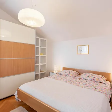 Apartment Anna 2 Pula Exterior photo